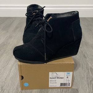 TOMS Desert Wedge Shoe